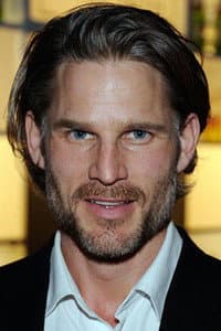 Noah Huntley in Dark Floors