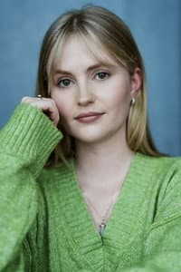 Natalie Oliver in Immure