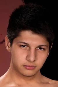 Adrian Alvarez in Howlers