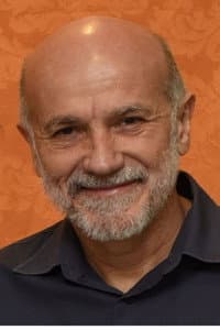 Yashar Zambuzzi in Sem Fio
