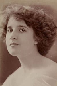 Simone Frévalles in Le Chien de Montargis