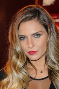 Clara Morgane in Laure ou une sensuelle rencontre