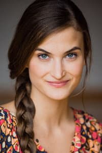 Gabrielle Côté in Kairos