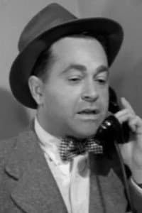 Jerry Hausner in Mooch Goes to Hollywood