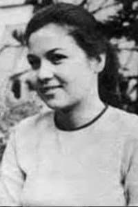 Eva Montes in Dr. Yes