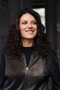 Claudia Kottal in Der Club der singenden Metzger