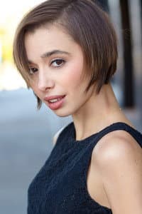 Emma Caymares in Bashira