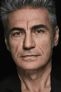 Luciano Ligabue in Pavarotti & Friends 4 - For War Child