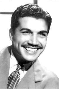 Víctor Manuel Mendoza in La tienda de la esquina