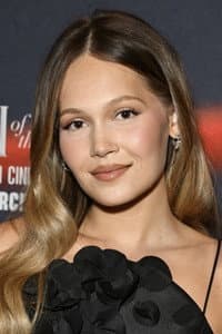 Kelli Berglund in Going for Gold