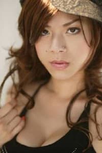 Carmen Yeung Ka-Man in Fashionholic