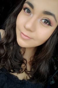 Brenda Acosta in Ven a jugar