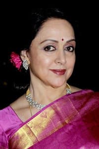 Hema Malini in Taqdeer