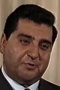 Néstor Garay in Ricchi, ricchissimi... praticamente in mutande