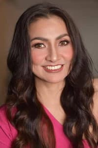 Sarah Javier in Ang Bangkay