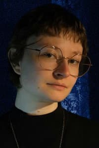 Emma Chevalier in Les Seins