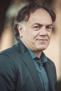 Francesco Acquaroli in Non è una bufala