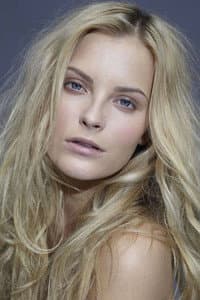 Petra Silander in Monsieur Aznavour
