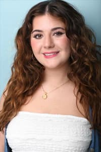 Lilly Brenner in Open