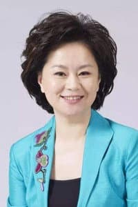Ju Ping in Mr. Black