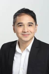 Chubi del Rosario in Juan & Ted: Wanted