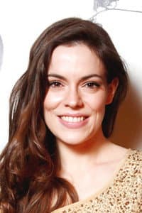 Chloé Dumas in Dracula Reborn
