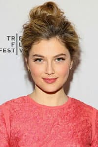 Zoe Levin in Behind the Scenes of Palo Alto