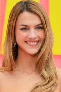 Chloe East in Out of Reach