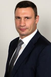 Vitali Klitschko in Lennox Lewis vs. Vitali Klitschko