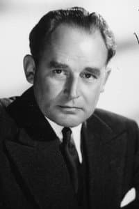 Geoffrey Keen in Hunted