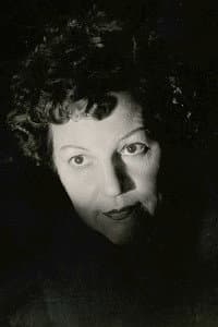 Iracema de Alencar in Em Família