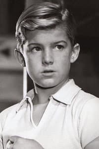 Fergus McClelland in Sammy Going South