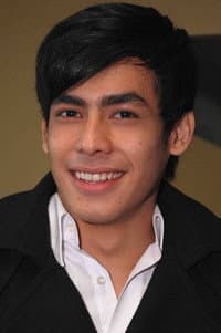 Zidni Adam Zawas in Suster Keramas 2