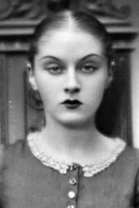 Rena Mandel in Vampyr - Der Traum des Allan Grey