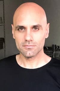 Javier van de Couter in Un año sin amor