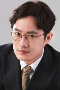 Park Seong-il in Wall to Wall