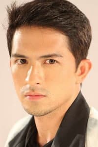Dennis Trillo in Aishite Imasu 1941: Mahal Kita