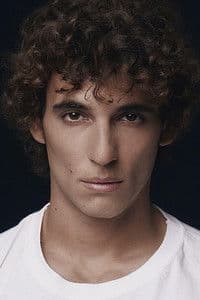 Miguel Herrán in Prison 77