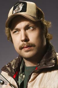 Travis Nicholson in Mac and Plak