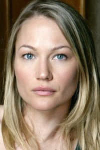 Sarah Wynter in Bad Art