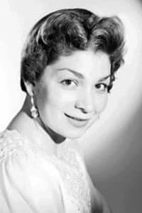 Eugenia Avendaño in Conserje en condominio