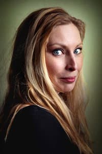 Roos van Acker in VOS... Alleen Luc De Vos blijft bestaan