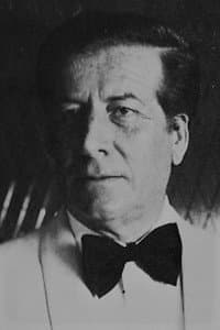 Adriano Domínguez in Bohemios