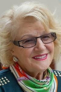 Svetlana Druzhinina in За витриной универмага