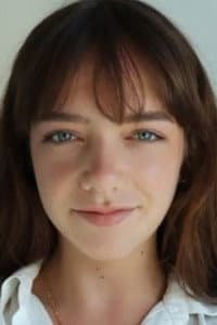 Femke Van Der Steen in Connected