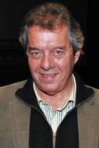 Miguel Hermoso in Más allá del jardín