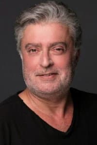 Mert Asutay in Oyunbozan