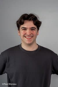 Romain Sénéchal in Façade