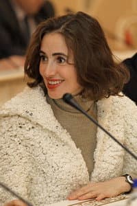 Zukhra Nigmatulina in Итальянский контракт