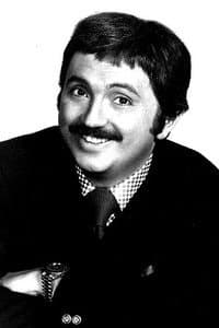 Marty Brill in The Amazing Howard Hughes